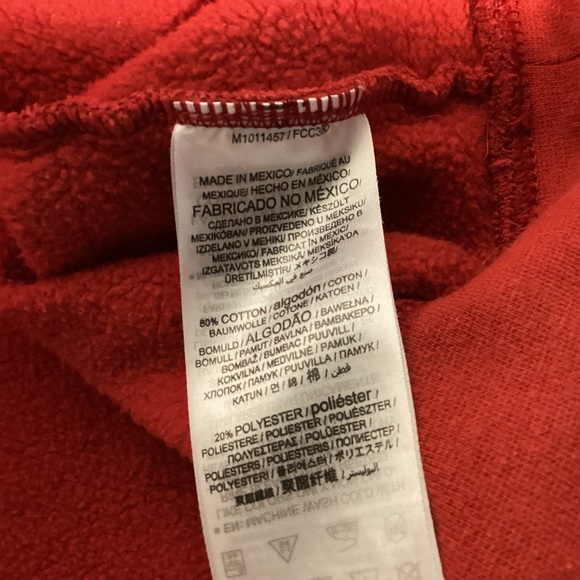 Tampa Bay Buccaneers Tom Brady Super Bowl LIX Hoodie women’s Size Medium - Picture 7 of 9